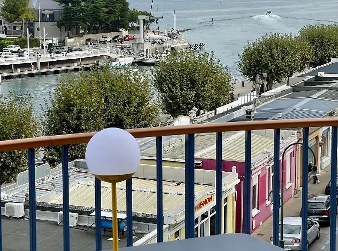 Superbe 4 Personnes Avec Vue Magnifique Sur Le Port Et La * Le Pouliguen